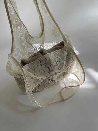 A cover of "BAGS" cluster. The owner is jorgecapital. The cluster consists of 14 elements.