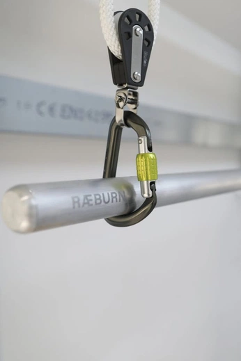 A cover of "parasite" cluster. The owner is valivalentin. The cluster consists of 12 elements.