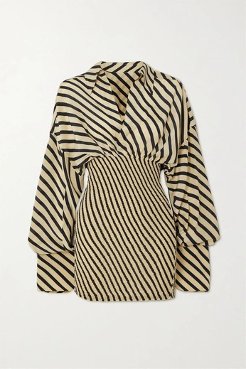 A cover of "Overdel/skjorte silhouet" cluster. The owner is tillanoel. The cluster consists of 15 elements.