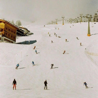 A cover of "T - Skying in the Alps" cluster. The owner is ele9ance. The cluster consists of 10 elements.