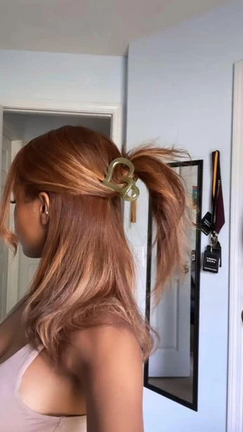 A cover of "hair" cluster. The owner is haiiess. The cluster consists of 5 elements.