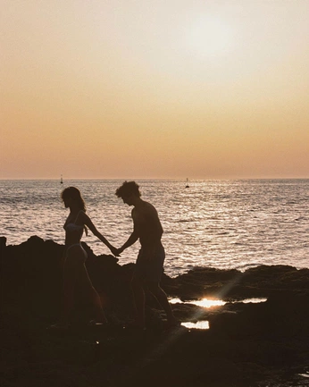 A cover of "the love" cluster. The owner is remuslb. The cluster consists of 14 elements.