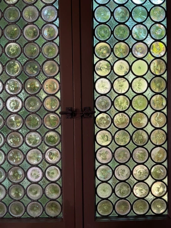 A cover of "Glass" cluster. The owner is lightfact. The cluster description is "...in its many glorious forms". The cluster consists of 5 elements.