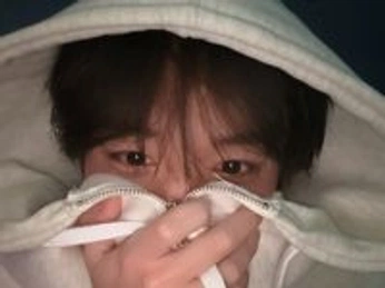 A cover of "jihoon" cluster. The owner is czarxg. The cluster consists of 1 element.