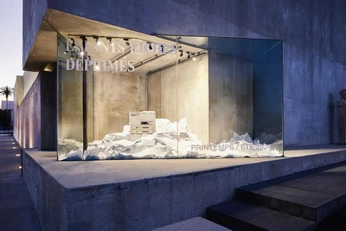 A cover of "Store front ideas" cluster. The owner is sns1850. The cluster consists of 18 elements.