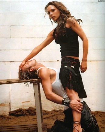 A cover of "Steven Klein" cluster. The owner is bazilic. The cluster consists of 21 elements.