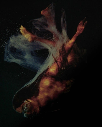 A cover of "Still Movement" cluster. The owner is monanis. The cluster consists of 14 elements.