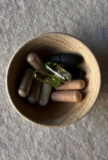 A cover of "Division One" cluster. The owner is samyasfoor. The cluster consists of 28 elements.