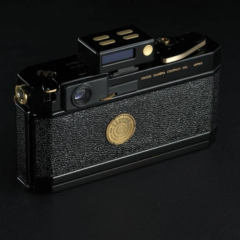 A cover of "Collectors_Cards_V" cluster. The owner is samuelthanop. The cluster consists of 18 elements.