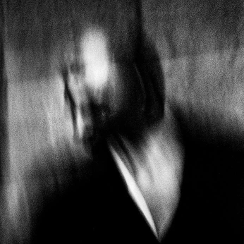 A cover of "Nowhere" cluster. The owner is vitsr. The cluster consists of 77 elements.