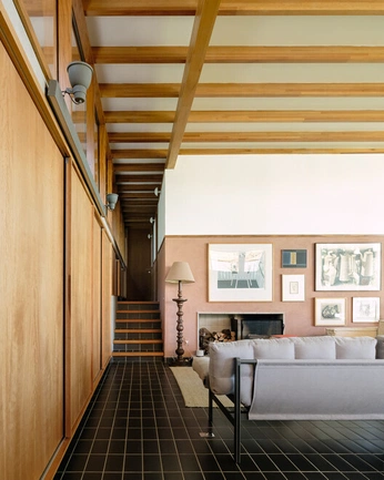 A cover of "Gallery Wall" cluster. The owner is atkinsmatt10. The cluster consists of 3 elements.