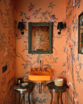 A cover of "bath" cluster. The owner is kwdesign. The cluster consists of 57 elements.