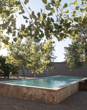 A cover of "LA FERME - EXTERIEURS" cluster. The owner is stellabla. The cluster consists of 14 elements.