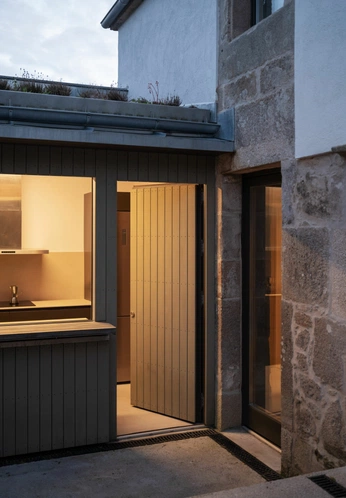 A cover of "Home Arch Inspo" cluster. The owner is vieron. The cluster consists of 18 elements.