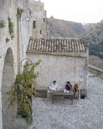 A cover of "italy" cluster. The owner is yusrish. The cluster consists of 2 elements.