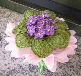 A cover of "Crochet Plants" cluster. The owner is suchprettyohwow. The cluster consists of 389 elements.