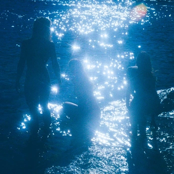 A cover of "Mermaids" cluster. The owner is alc.studios. The cluster consists of 9 elements.