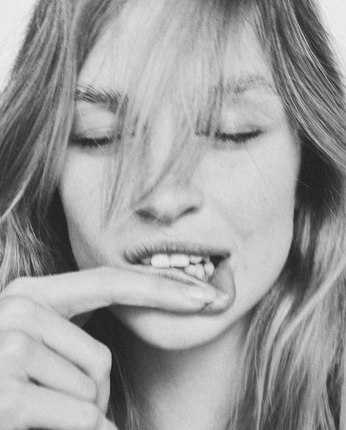 A cover of "Smile" cluster. The owner is mewig. The cluster consists of 8 elements.