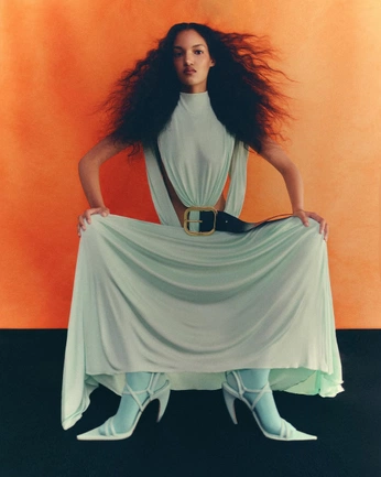 A cover of "Daybreaker x Flavcity" cluster. The owner is radhaagrawal. The cluster consists of 27 elements.