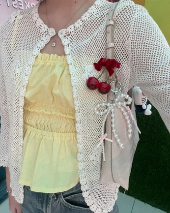 A cover of "wait...?" cluster. The owner is mr.mermaidprince. The cluster consists of 5 elements.