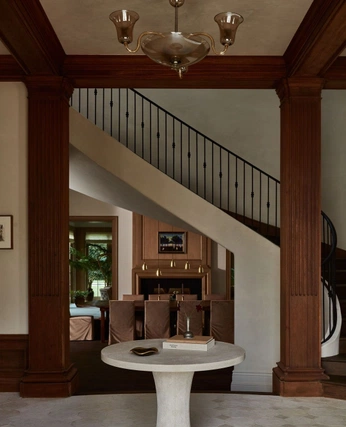 A cover of "Eshant" cluster. The owner is dharshannaa8515. The cluster consists of 39 elements.