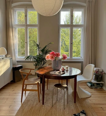 A cover of "Casa" cluster. The owner is martinaiturralde. The cluster consists of 5 elements.