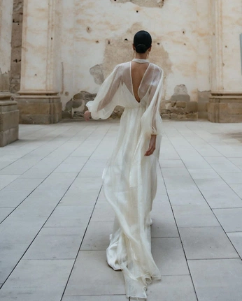 A cover of "White" cluster. The owner is heyheymia. The cluster consists of 1 element.