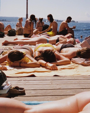 A cover of "People > In Context 2+" cluster. The owner is karlschopf. The cluster description is "in context together with people ". The cluster consists of 251 elements.