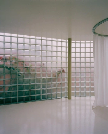 A cover of "A" cluster. The owner is nikoyzi. The cluster consists of 1 element.