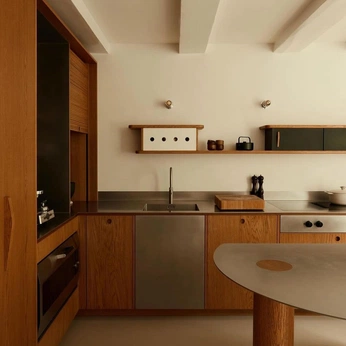 A cover of "Home" cluster. The owner is heatherlaine. The cluster consists of 7 elements.