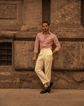 A cover of "outfit" cluster. The owner is gfbrito. The cluster consists of 13 elements.