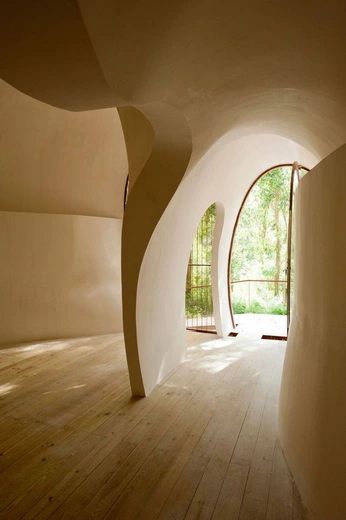 A cover of "Architecture" cluster. The owner is lianev02. The cluster consists of 5 elements.