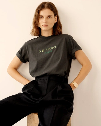 A cover of "Editorial" cluster. The owner is lavanwright. The cluster consists of 24 elements.