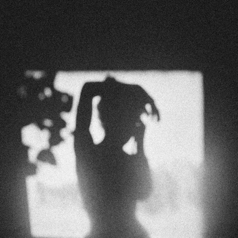 A cover of "<3" cluster. The owner is rsneadh. The cluster consists of 8 elements.