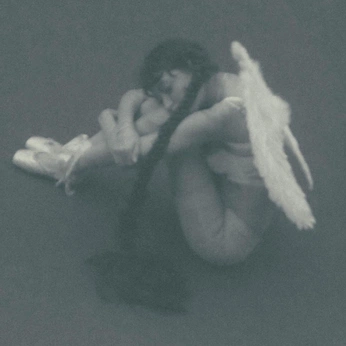 A cover of "angel of cities" cluster. The owner is cmaera. The cluster description is "fati(c)ma". The cluster consists of 54 elements.