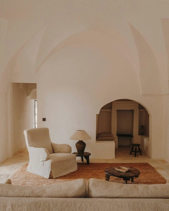 A cover of "Living room unit" cluster. The owner is lostindesign. The cluster consists of 23 elements.