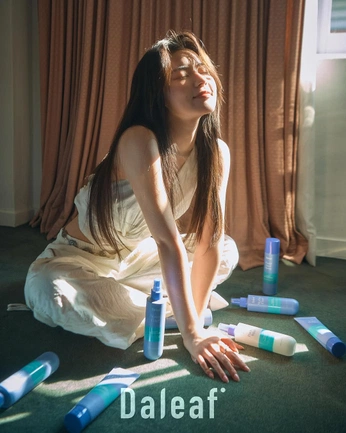 A cover of "persona" cluster. The owner is bluecheese210. The cluster consists of 134 elements.