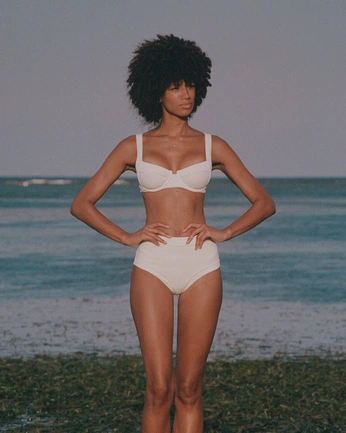 A cover of "empowerment, black" cluster. The owner is homie. The cluster consists of 2 elements.