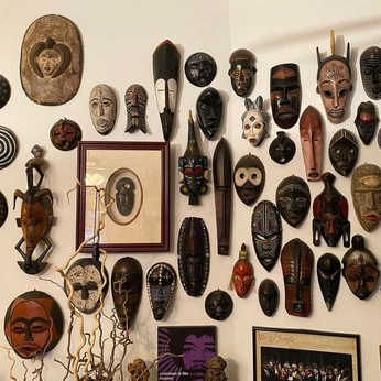 A cover of "AfricanDesign&Art" cluster. The owner is iroko. The cluster consists of 24 elements.