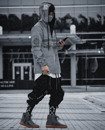 A cover of "Redz Brand" cluster. The owner is iamladyredz. The cluster consists of 4 elements.