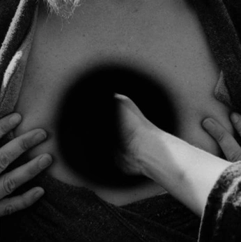 A cover of "🖤" cluster. The owner is laureen8. The cluster consists of 14 elements.