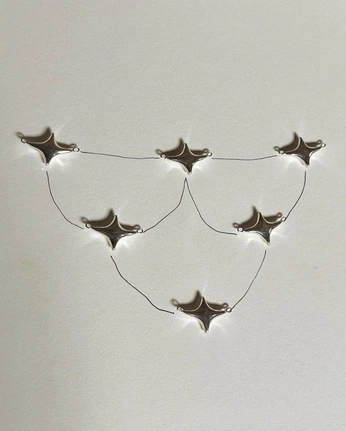 A cover of "accessories" cluster. The owner is manamiell. The cluster consists of 4 elements.