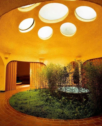 A cover of "Interesting home" cluster. The owner is harreads. The cluster consists of 16 elements.