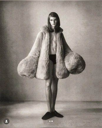 A cover of "Style" cluster. The owner is reinosa. The cluster consists of 4 elements.