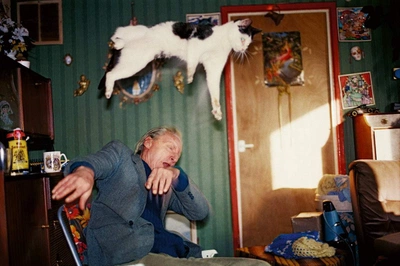 An image added by clair.cr on Nov 05, 2024. May present: richard billingham photography, richard billingham, ray's a laugh, black country, portrait.