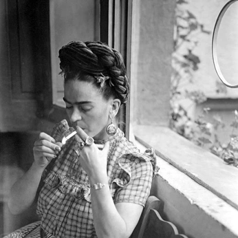 A cover of "to be a woman" cluster. The owner is eliselauren. The cluster consists of 3 elements.