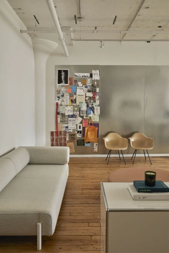 A cover of "[ Space ]" cluster. The owner is odobasix. The cluster consists of 18 elements.