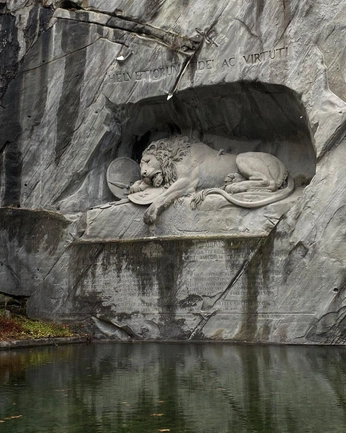 A cover of "strength" cluster. The owner is poeticsonder. The cluster consists of 16 elements.