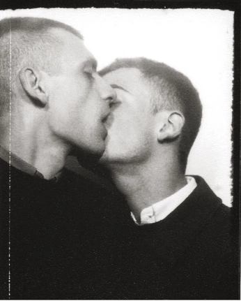 A cover of "Deluluisms" cluster. The owner is tomdejonko. The cluster consists of 20 elements.