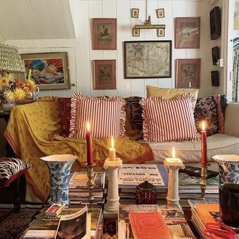 A cover of "aesthetic" cluster. The owner is mirisol. The cluster consists of 56 elements.